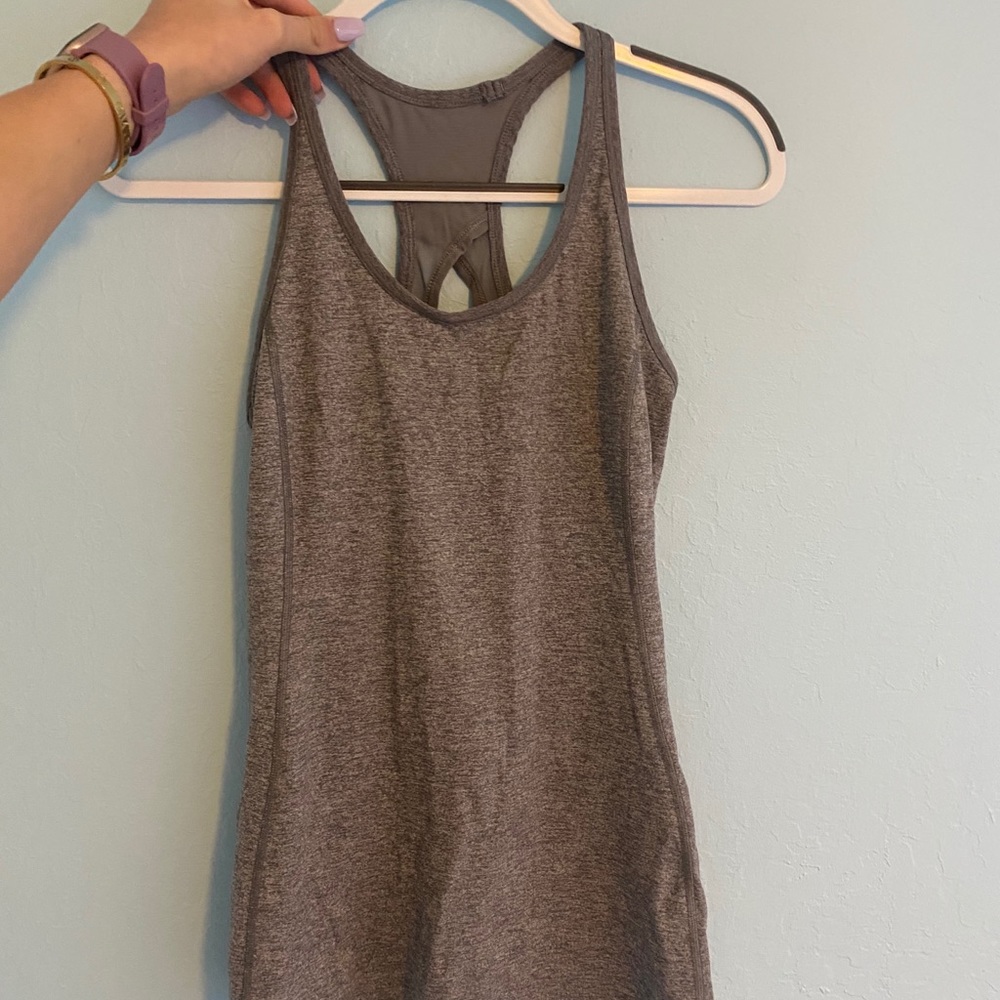 Lululemon tank